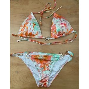 Victoria’s Secret bikini